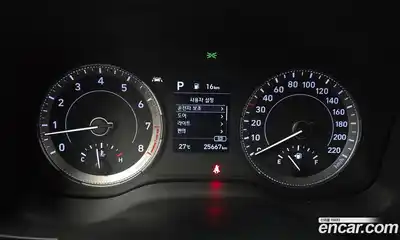 Hyundai Venue 2022 1.6 автомат (гидро), миниатюра 11