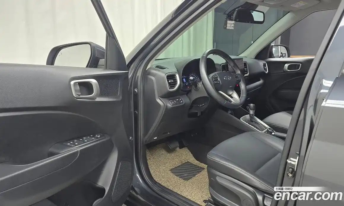 Hyundai Venue 2022 1.6 автомат (гидро), фото 13