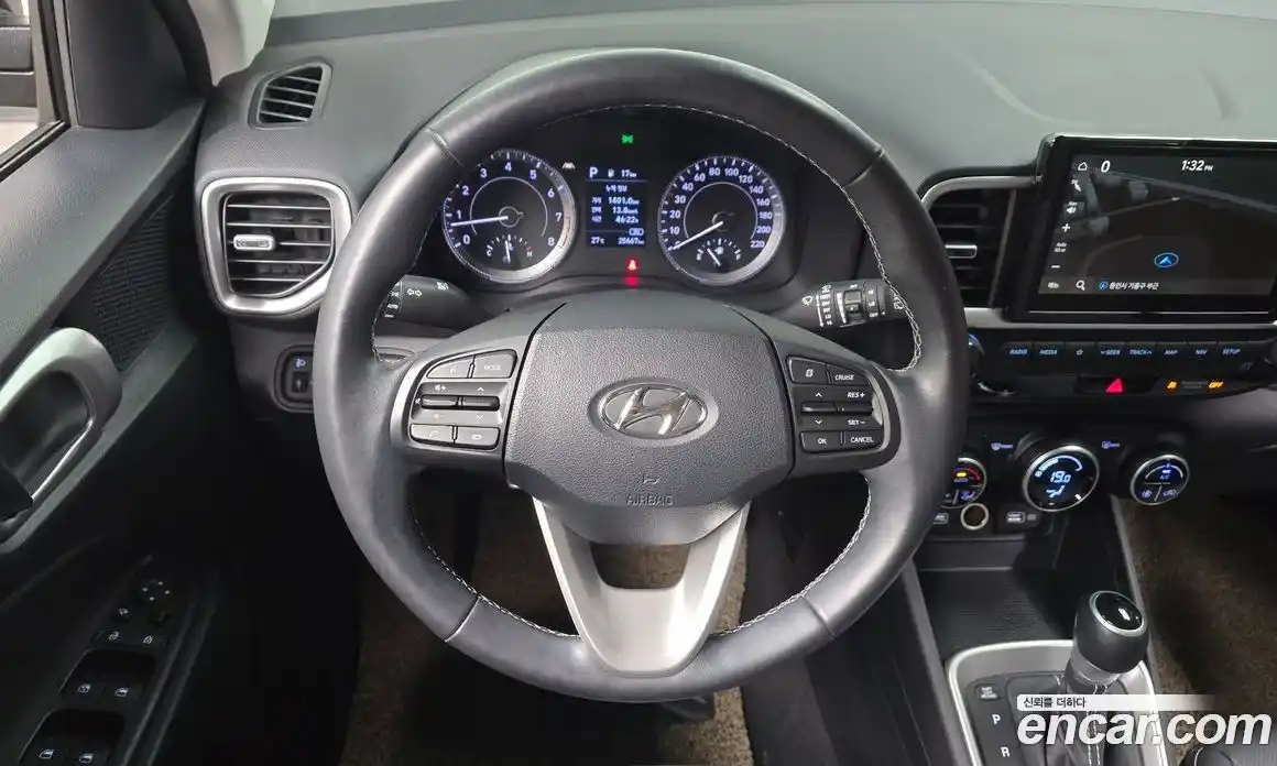 Hyundai Venue 2022 1.6 автомат (гидро), фото 18