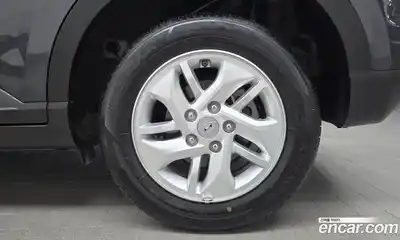 Hyundai Venue 2022 1.6 автомат (гидро), миниатюра 7