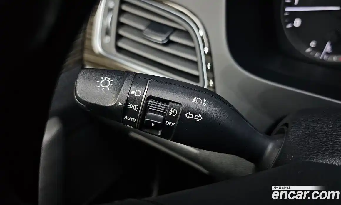 Hyundai Sonata 2015 2.0 автомат (гидро), фото 23