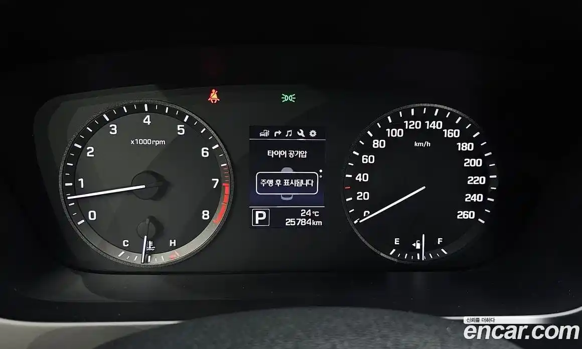 Hyundai Sonata 2015 2.0 автомат (гидро), фото 10