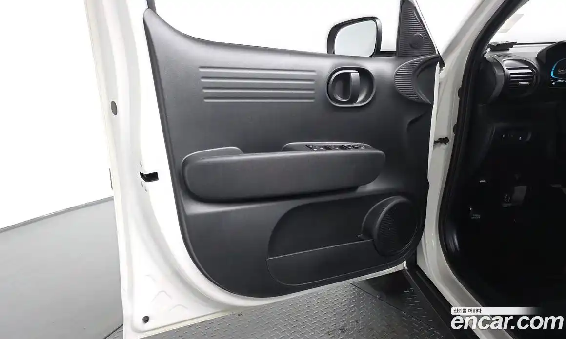 Hyundai Casper 2022 1.0 автомат (гидро), фото 13