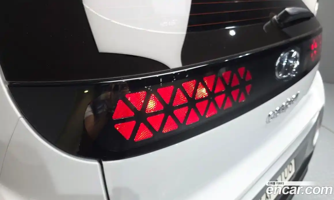 Hyundai Casper 2022 1.0 автомат (гидро), фото 8
