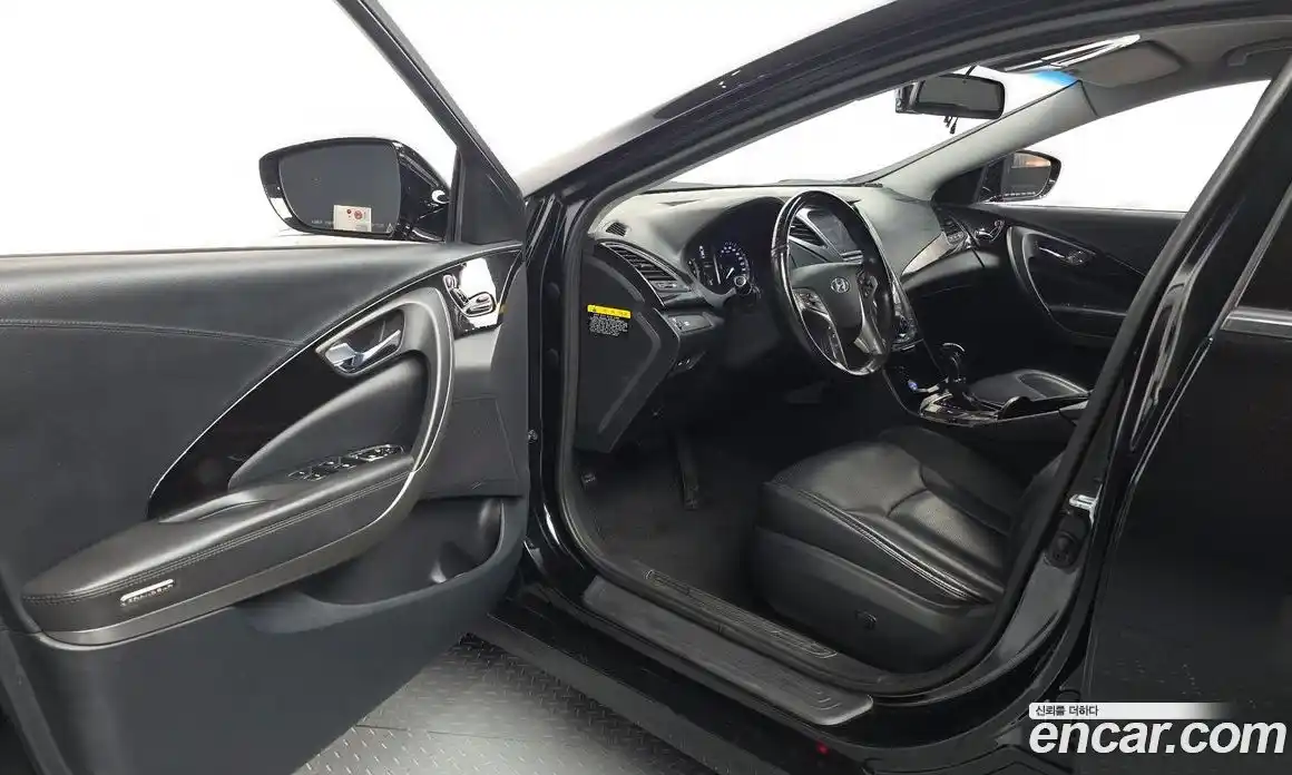 Hyundai Grandeur 2014 2.4 автомат (гидро), фото 10