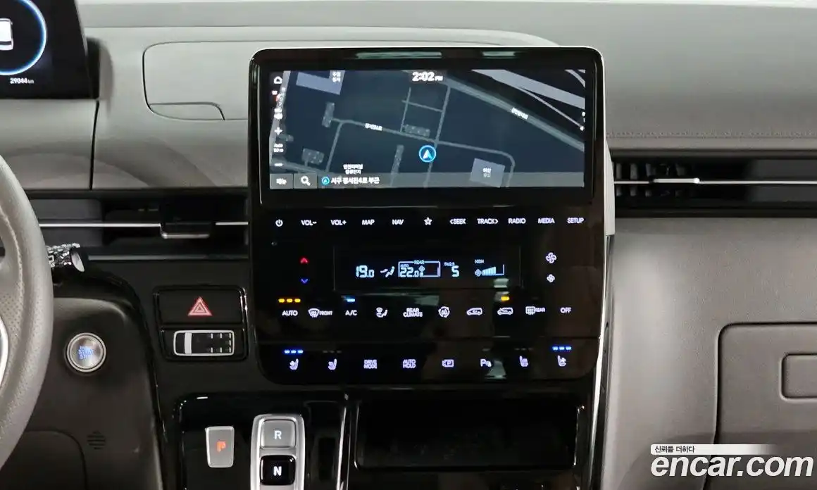 Hyundai Staria 2024 2.2 автомат (гидро), фото 20