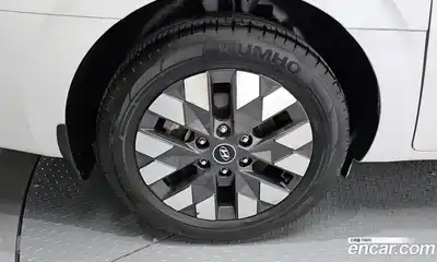 Hyundai Staria 2024 2.2 автомат (гидро), миниатюра 5