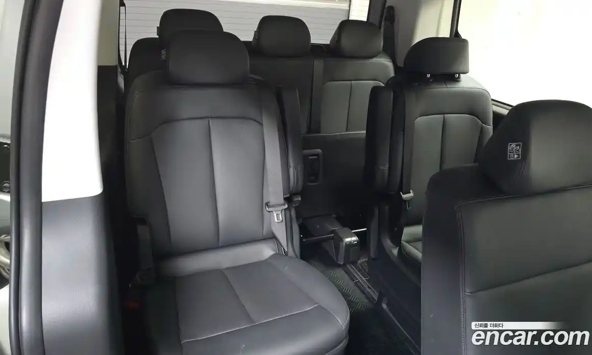 Hyundai Staria 2024 1.6 автомат (гидро), фото 18
