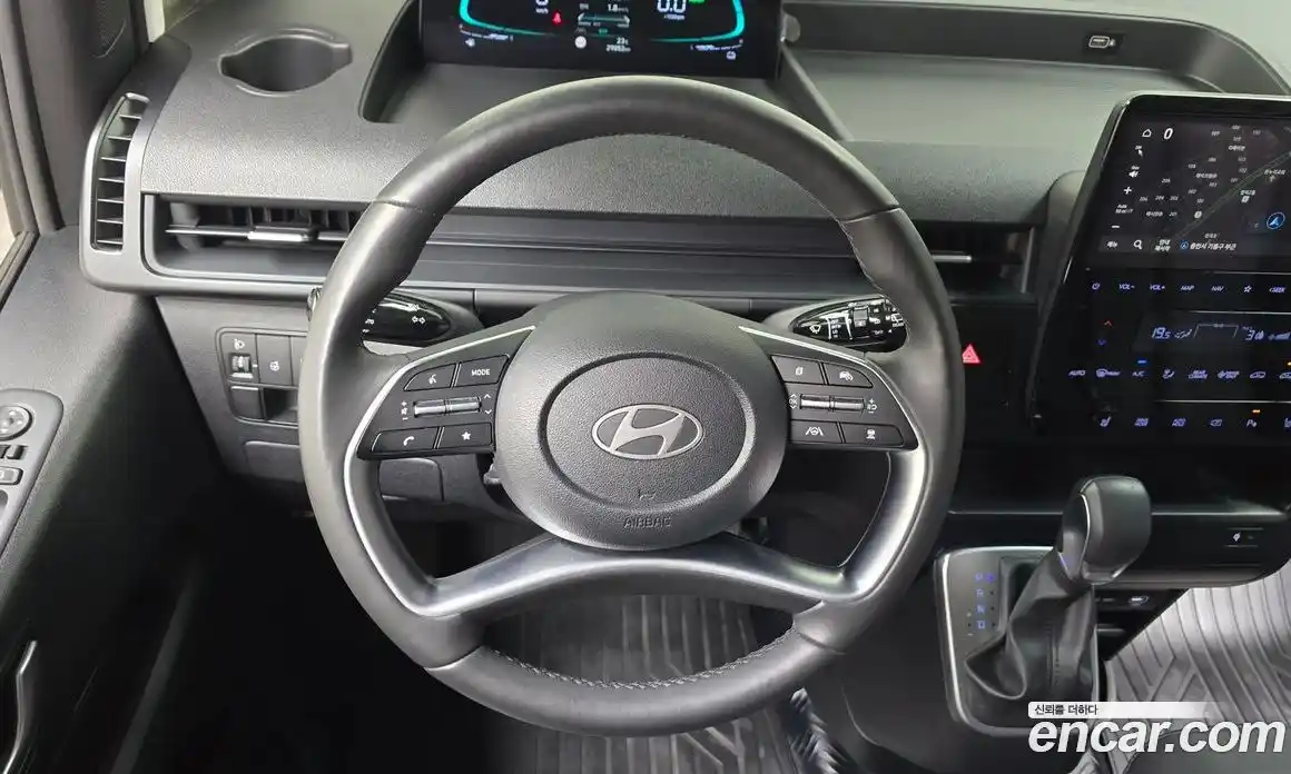 Hyundai Staria 2024 1.6 автомат (гидро), фото 19