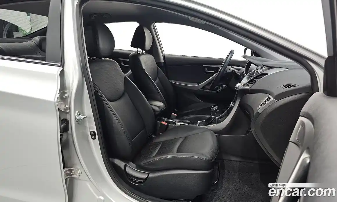 Hyundai Avante 2014 1.6 автомат (гидро), фото 13