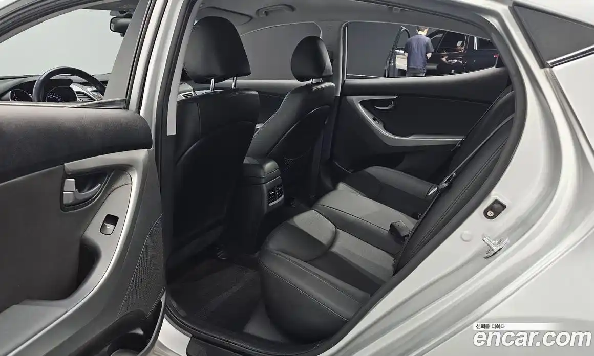 Hyundai Avante 2014 1.6 автомат (гидро), фото 18