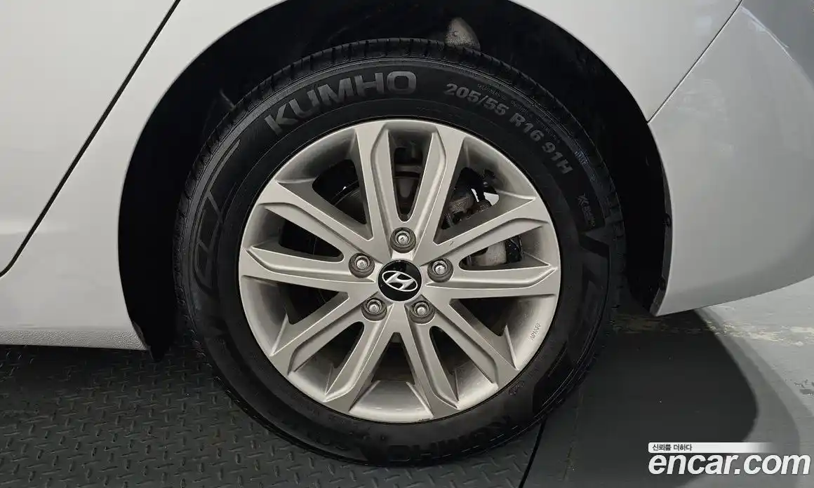 Hyundai Avante 2014 1.6 автомат (гидро), фото 7