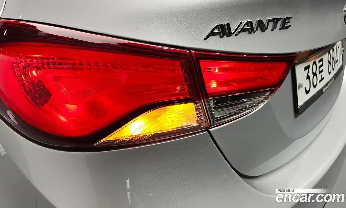 Hyundai Avante 2014 1.6 автомат (гидро), фото 9