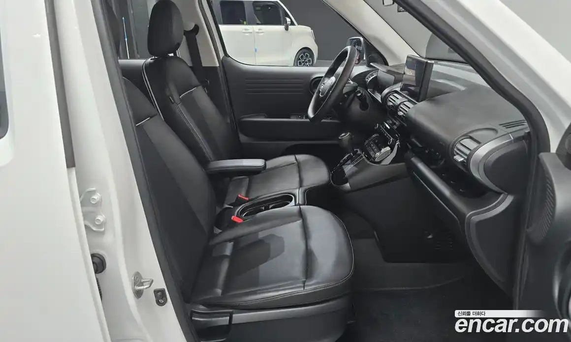 Hyundai Casper 2022 1.0 автомат (гидро), фото 11