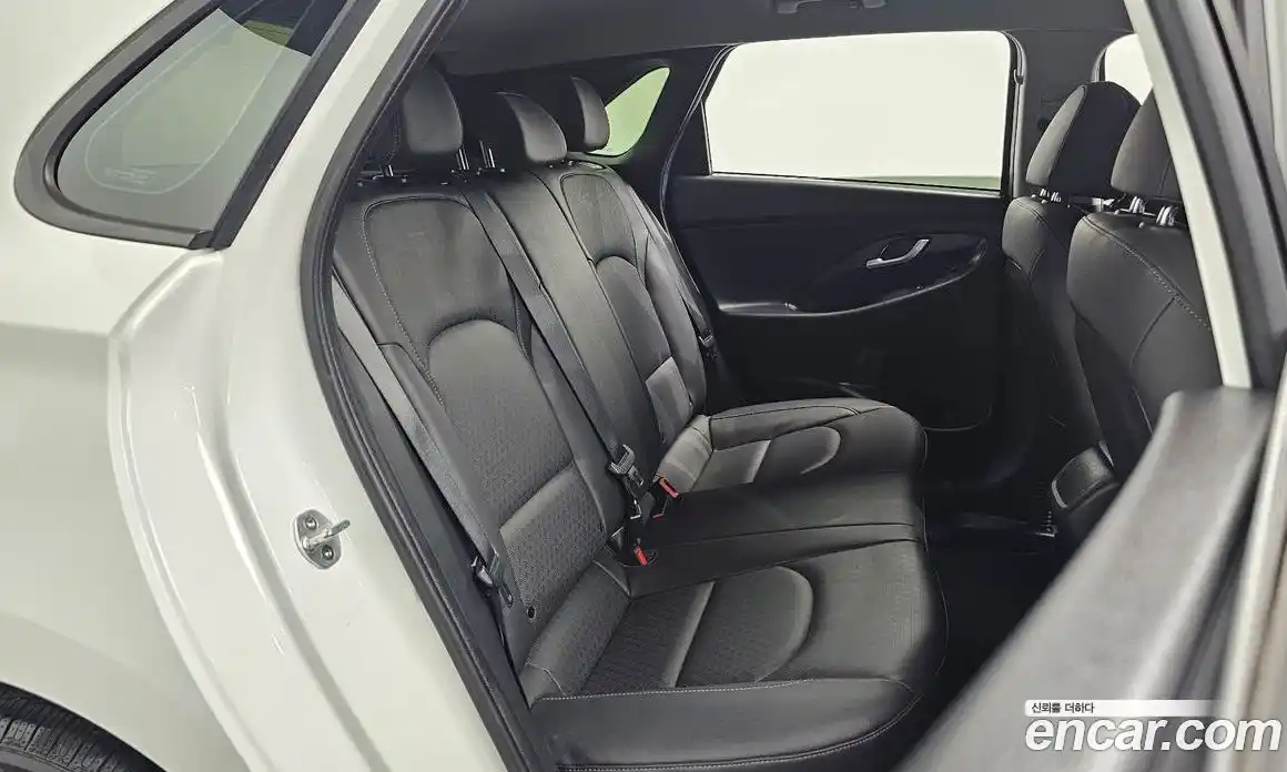 Hyundai i30 2017 1.4 автомат (гидро), фото 16