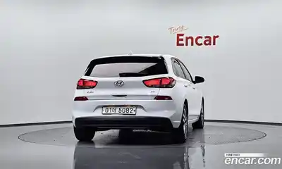 Hyundai i30 2017 1.4 автомат (гидро), миниатюра 3
