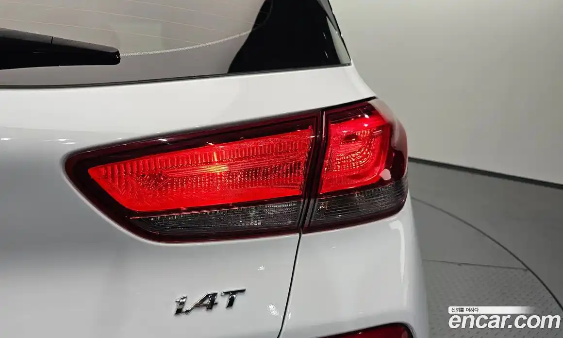 Hyundai i30 2017 1.4 автомат (гидро), фото 8