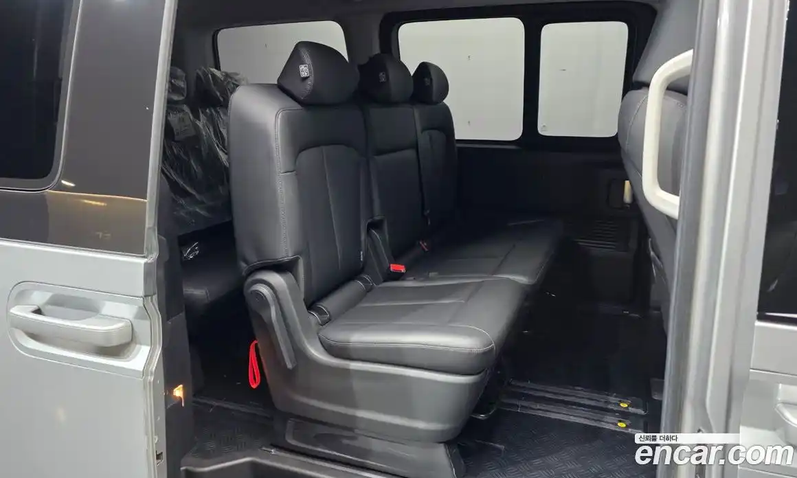 Hyundai Staria 2023 2.2 автомат (гидро), фото 18