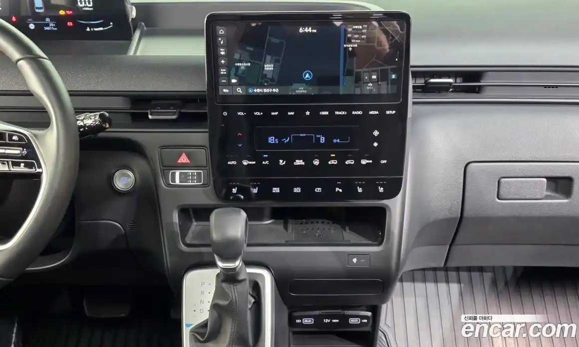 Hyundai Staria 2023 2.2 автомат (гидро), фото 20