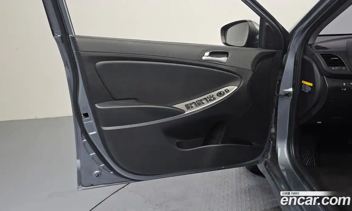 Hyundai Accent 2017 1.4 автомат (гидро), фото 14