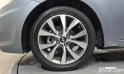 Hyundai Accent 2017 1.4 автомат (гидро), миниатюра 5