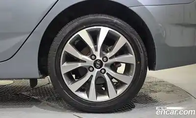 Hyundai Accent 2017 1.4 автомат (гидро), миниатюра 7