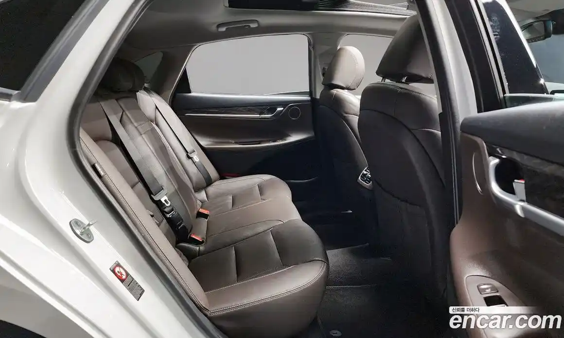 Hyundai Grandeur 2018 2.4 автомат (гидро), фото 11
