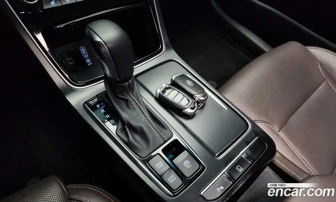Hyundai Grandeur 2018 2.4 автомат (гидро), фото 9