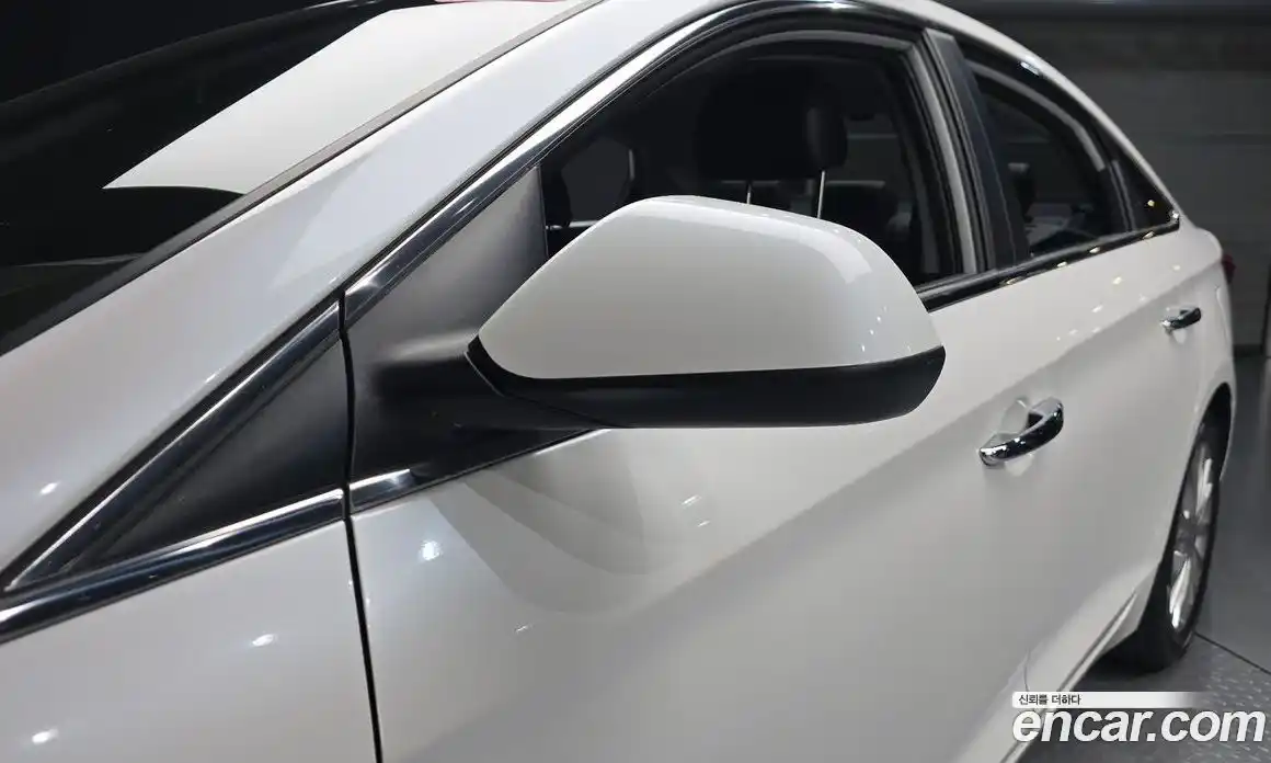 Hyundai Sonata 2015 2.0 автомат (гидро), фото 27