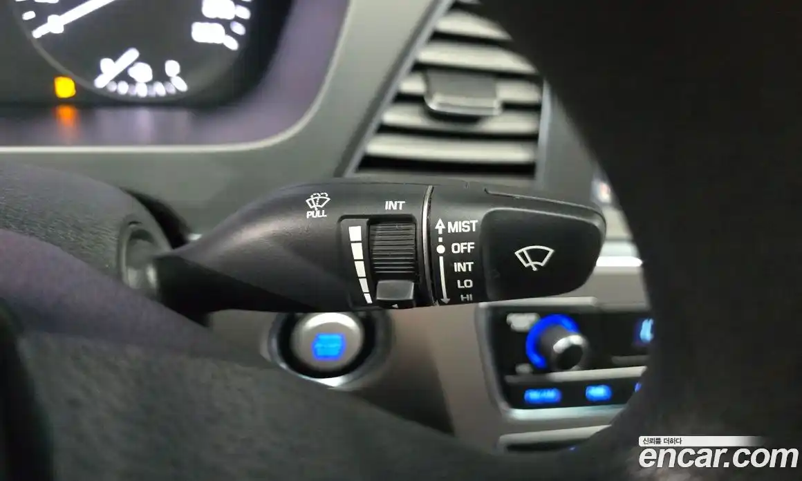 Hyundai Sonata 2015 2.0 автомат (гидро), фото 29