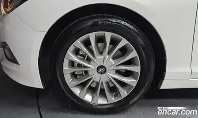Hyundai Sonata 2015 2.0 автомат (гидро), миниатюра 4