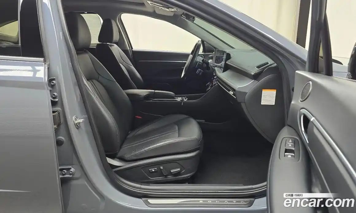 Hyundai Sonata 2024 2.0 автомат (гидро), фото 16