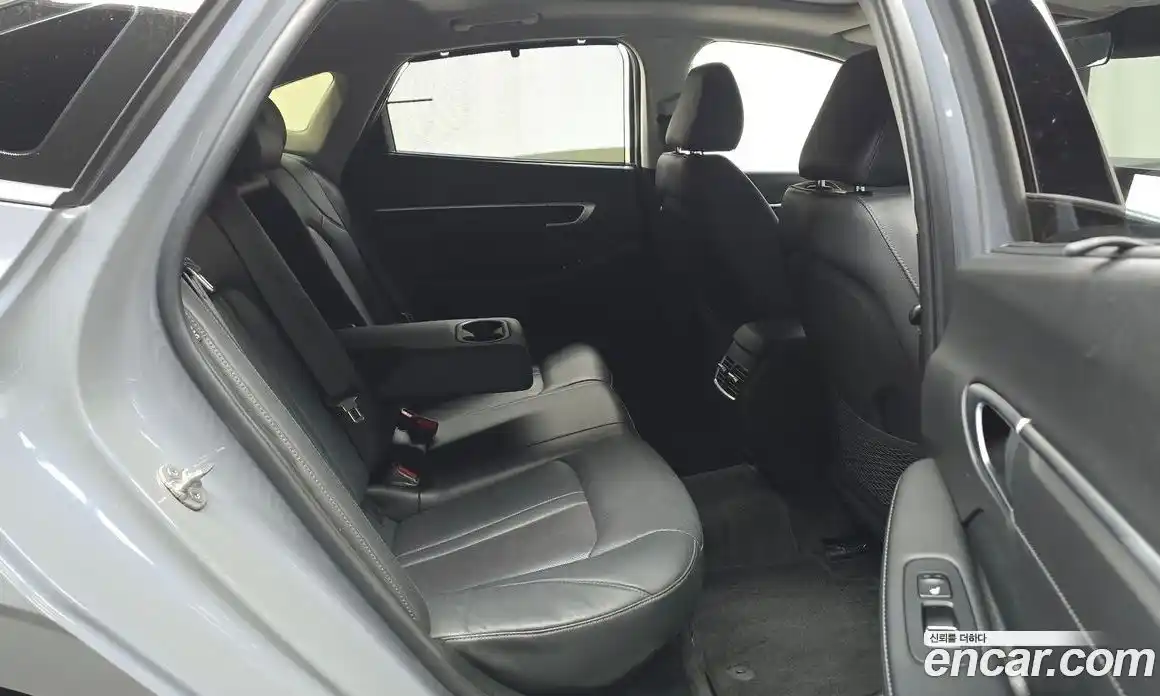 Hyundai Sonata 2024 2.0 автомат (гидро), фото 17