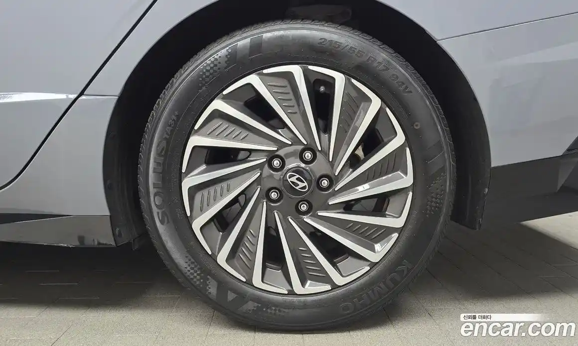 Hyundai Sonata 2024 2.0 автомат (гидро), фото 7