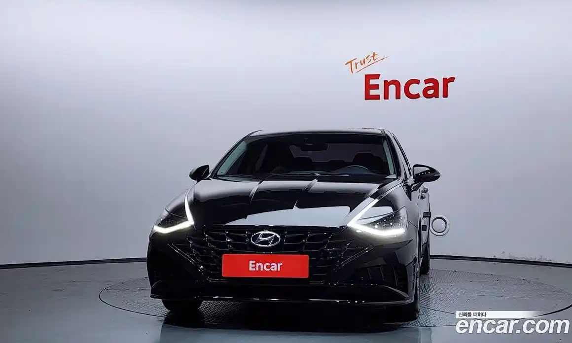 Hyundai Sonata 2022 2.0 автомат (гидро), фото 3