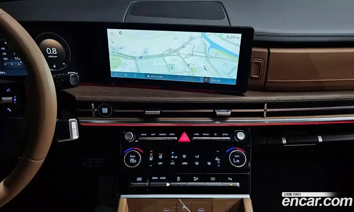 Hyundai Santa Fe 2024 2.5 автомат (гидро), фото 13