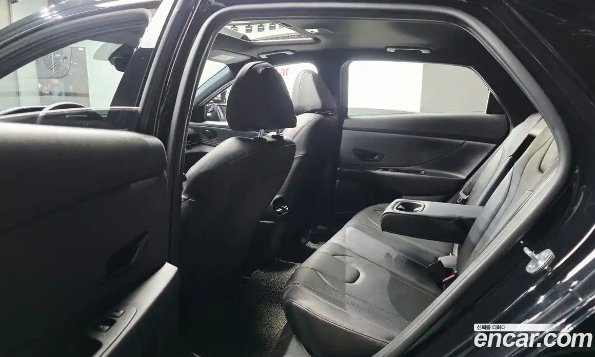 Hyundai Avante 2020 1.6 автомат (гидро), фото 17