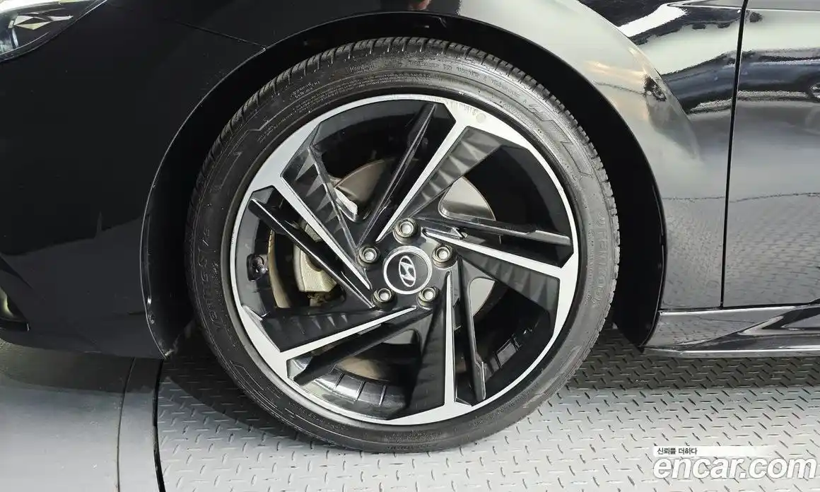 Hyundai Avante 2020 1.6 автомат (гидро), фото 5