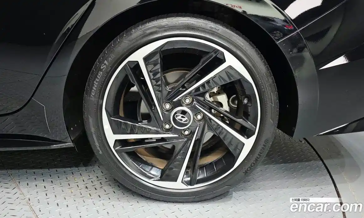 Hyundai Avante 2020 1.6 автомат (гидро), фото 7