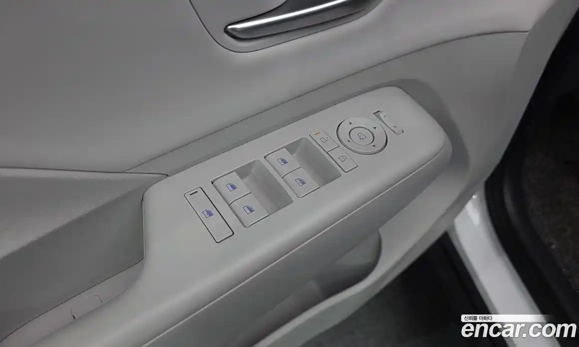Hyundai Kona 2024 1.6 автомат (гидро), фото 27