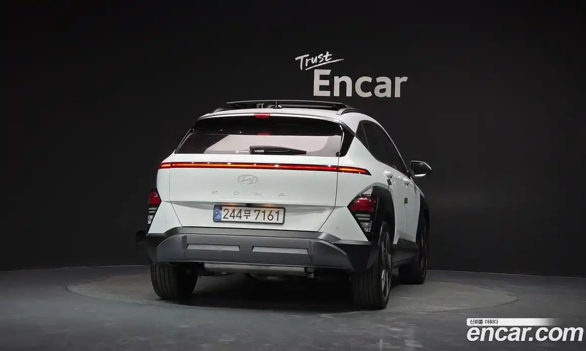 Hyundai Kona 2024 1.6 автомат (гидро), фото 4