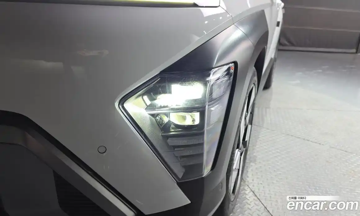 Hyundai Kona 2024 1.6 автомат (гидро), фото 8