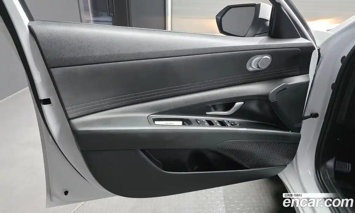 Hyundai Avante 2021 1.6 автомат (гидро), фото 14