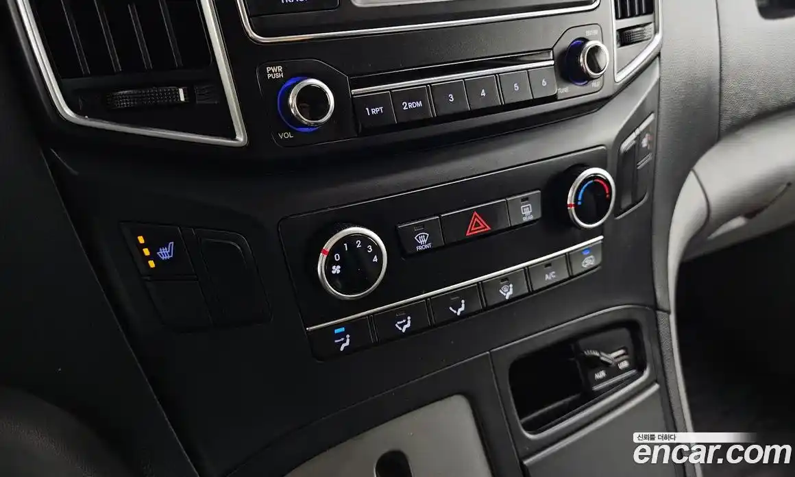 Hyundai Starex 2017 2.5 автомат (гидро), фото 17
