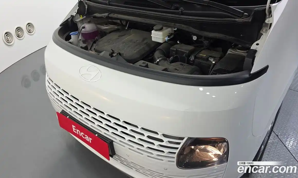 Hyundai Staria 2025 2.2 автомат (гидро), фото 6