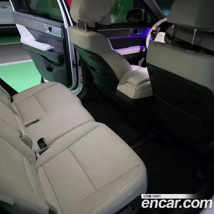 Hyundai Santa Fe 2024 1.6 автомат (гидро), фото 8