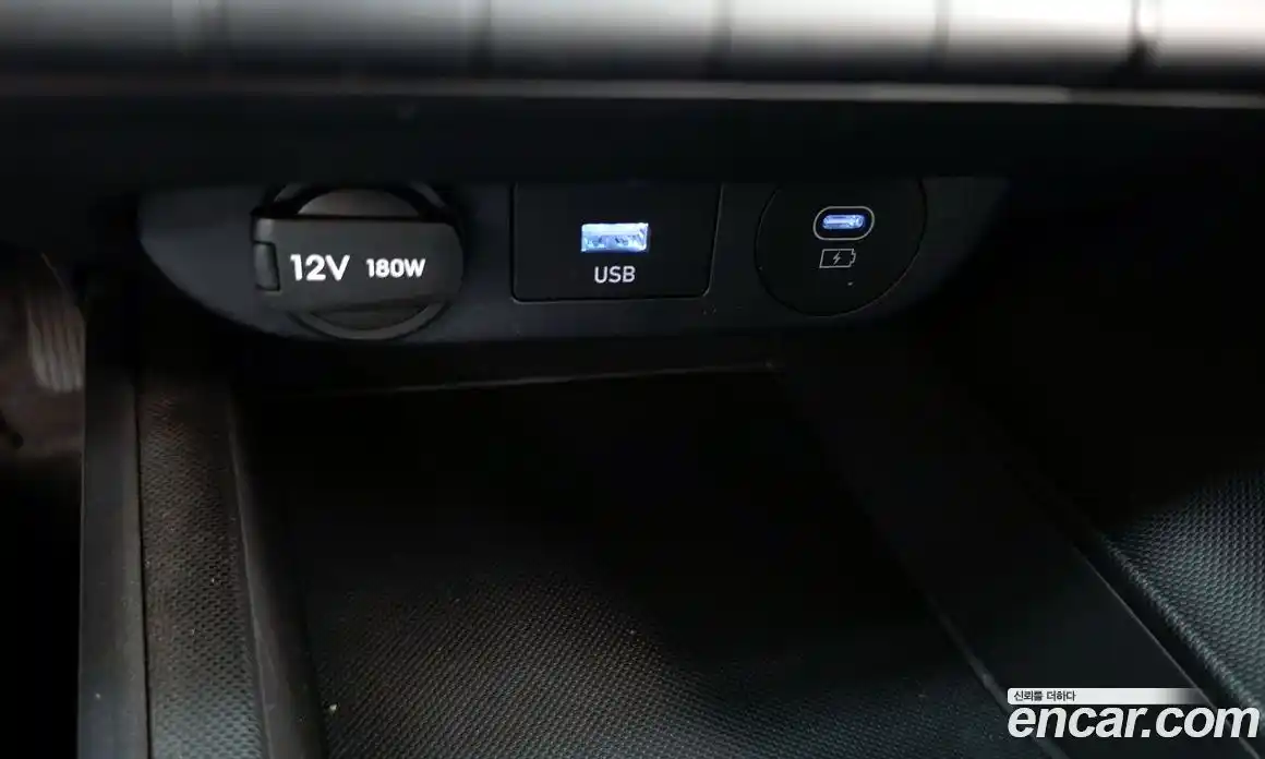 Hyundai Avante 2023 1.6 автомат (гидро), фото 19