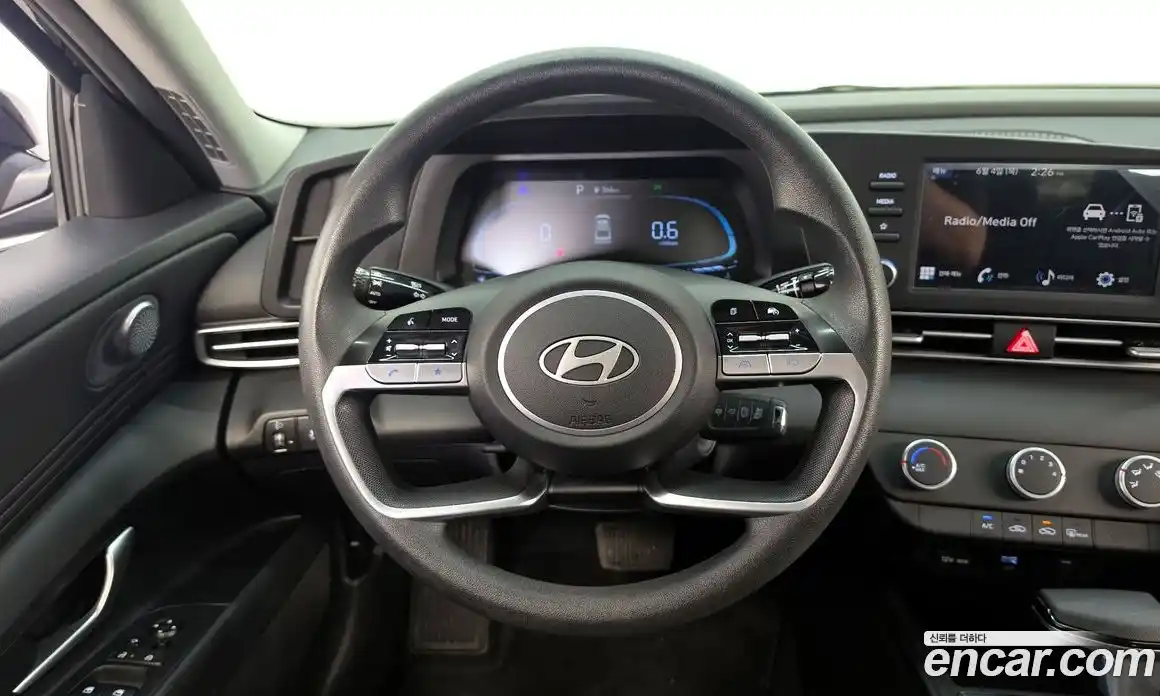 Hyundai Avante 2023 1.6 автомат (гидро), фото 22