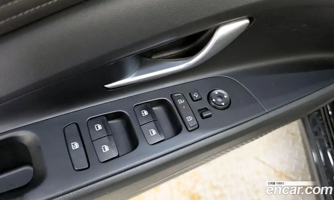 Hyundai Avante 2023 1.6 автомат (гидро), фото 27