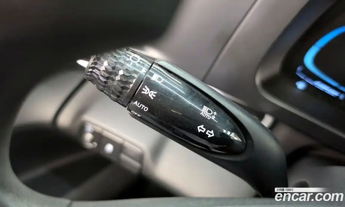 Hyundai Avante 2023 1.6 автомат (гидро), фото 28